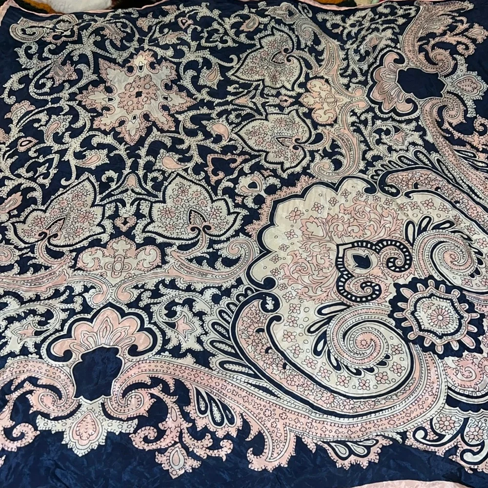 Vintage Vera Neumann silk scarf Japan 28” square